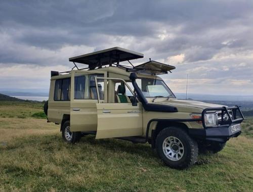 4X4 Toyota Land Cruiser